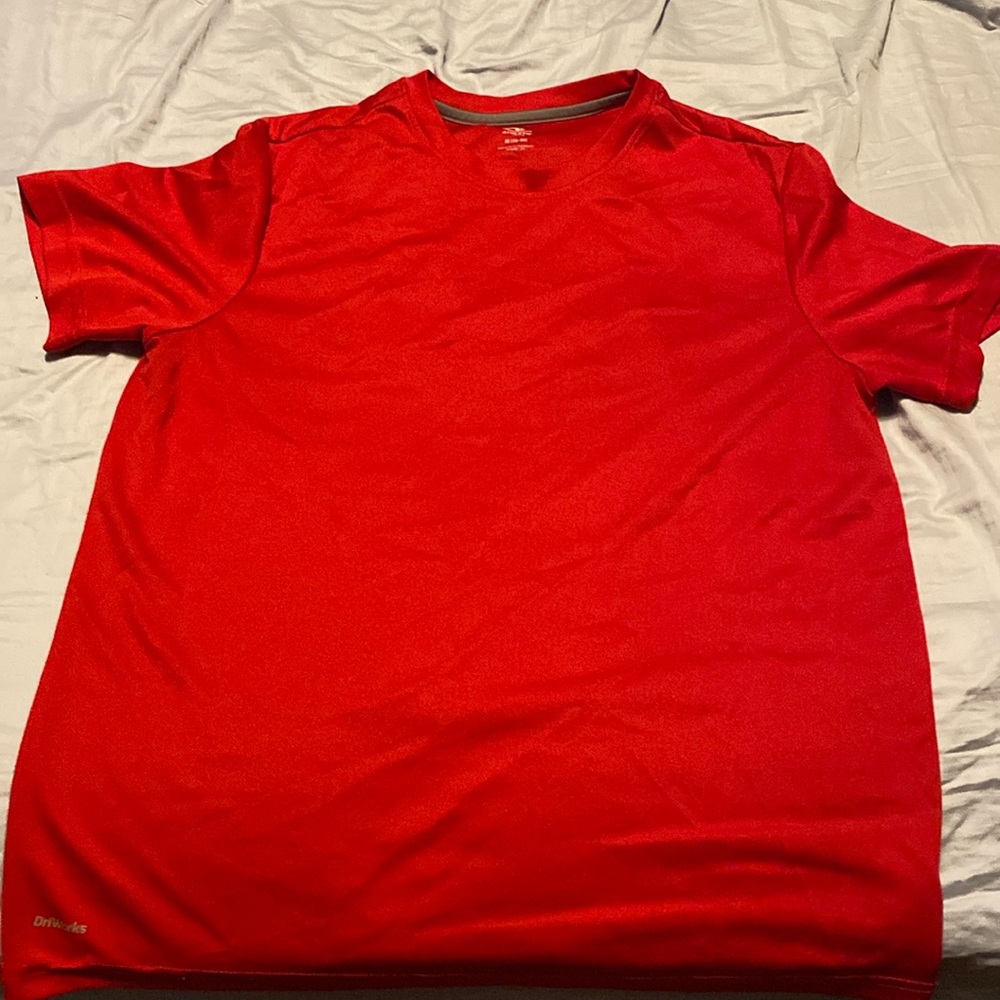 Athletic shirt